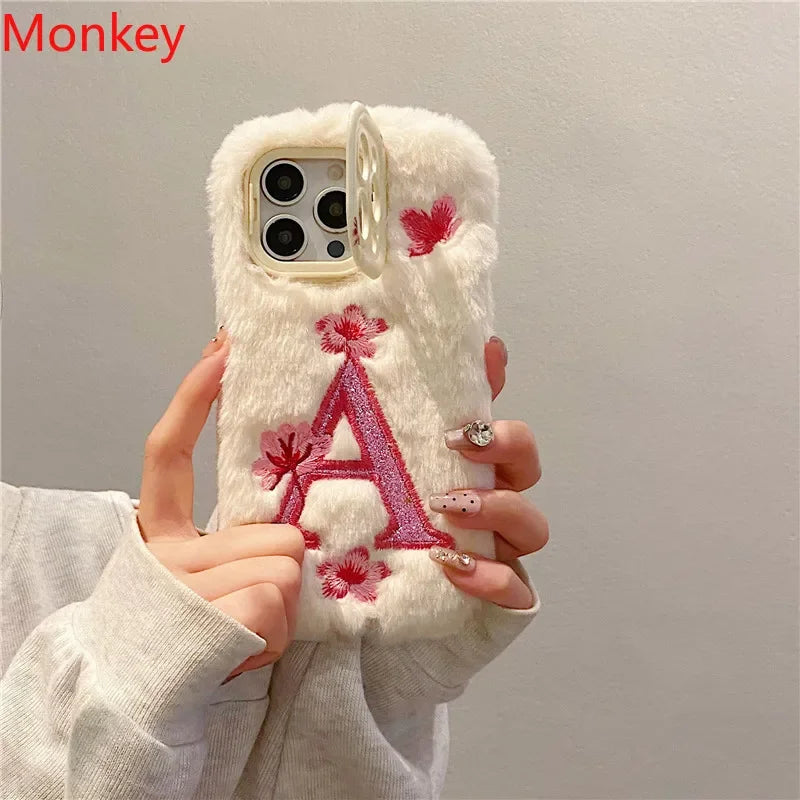 Coque avec Lettre Brodée