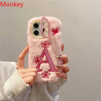 Coque avec Lettre Brodée