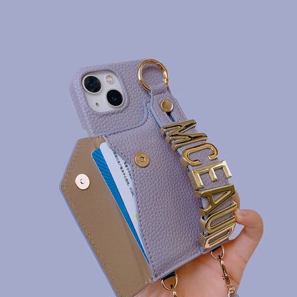 Coque avec écritures dorées